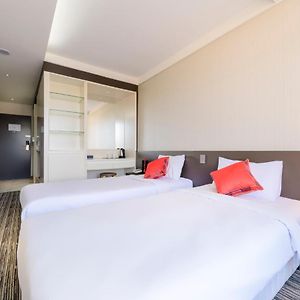 Deluxe Twin Room City View